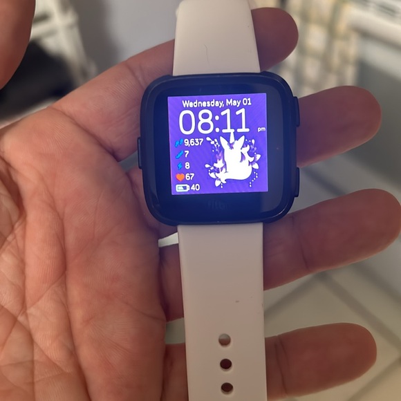 FitBit Versa - Picture 4 of 5